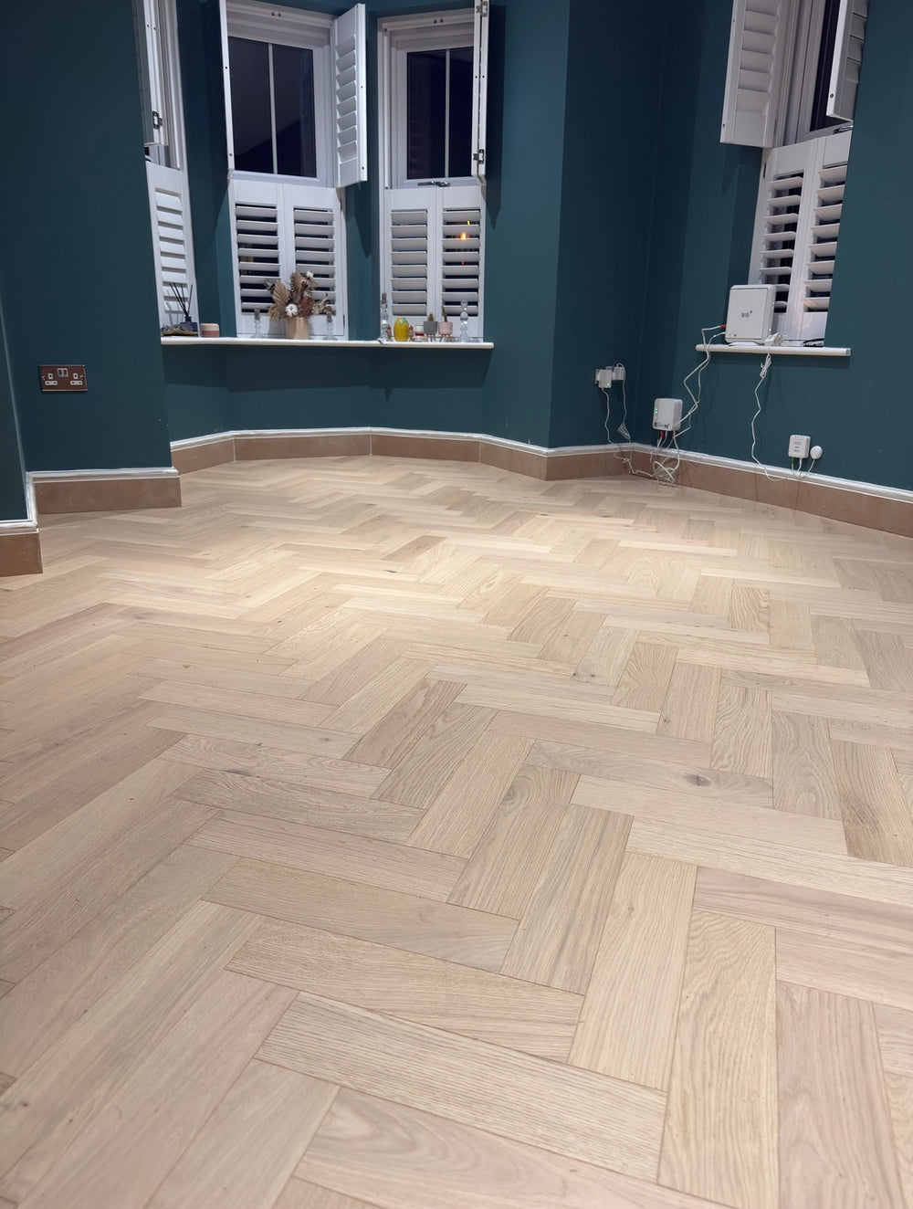 Preemo Luxe - Herringbone Engineered Oak - Shell